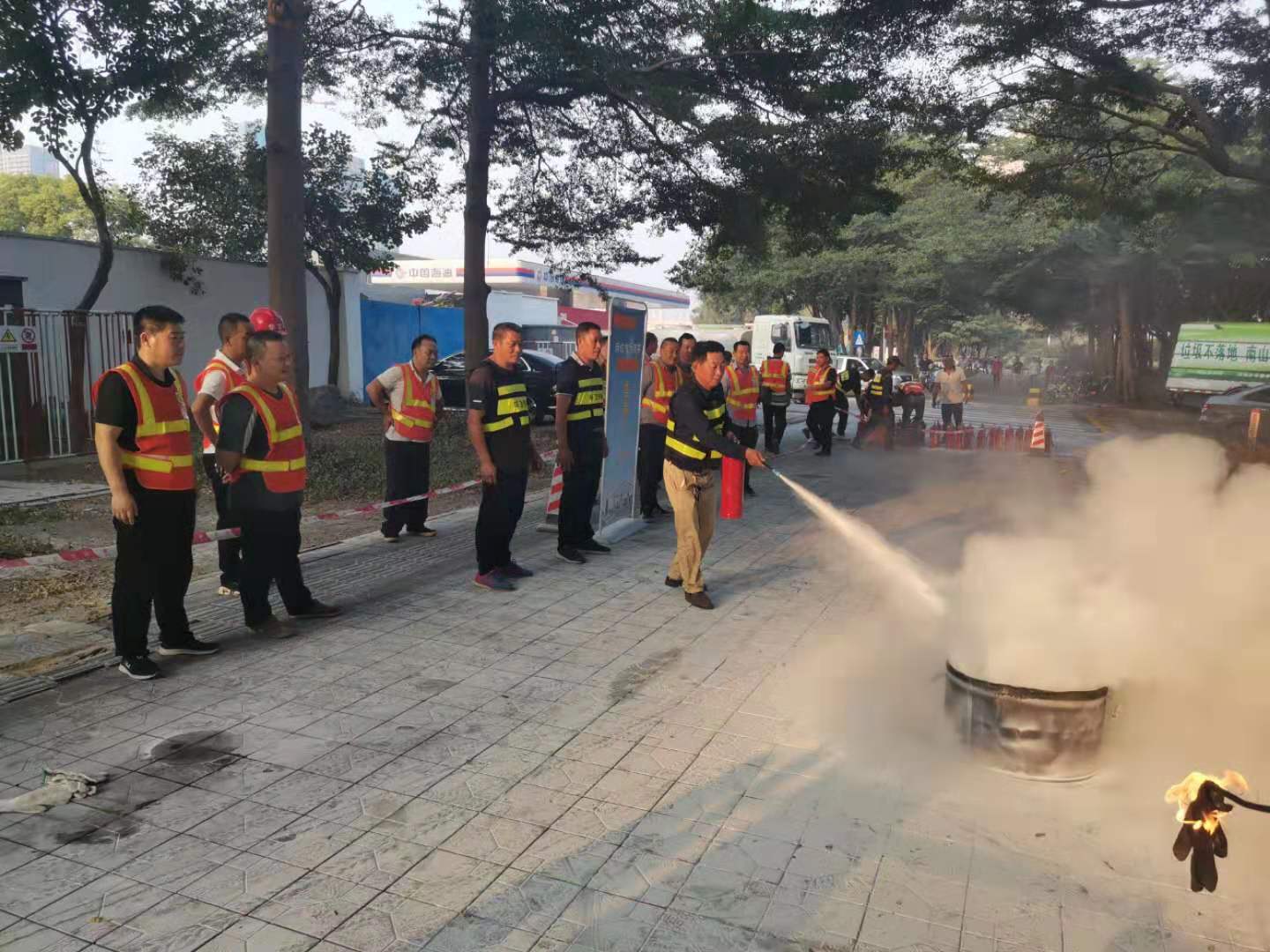 “安全第一，預防為主”之消防安全演練